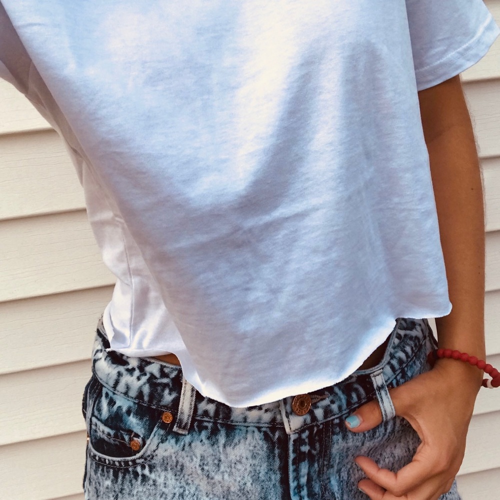 Tommy Hilfiger Tee - Picture 7 of 7
